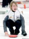 JOE BRYKSA / WINNIPEG FREE PRESSStefanie Lawton yells instructions to sweepers Sunday at the Fort Rouge Curling Club.