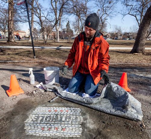 Photos by Bill Hogan/Chicago Tribune/TNS
It takes Jim Bachor 21/2 hours over two days to transform a hole into ‘holy...!&rsquo;