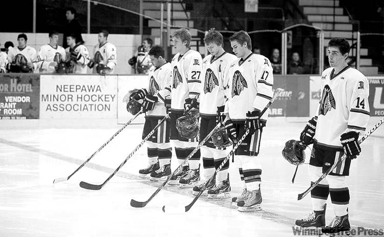 Bruce Bumstead / Brandon Sun
Neepawa Natives players prepare for their Oct. 26 game against the Dauphin Kings.