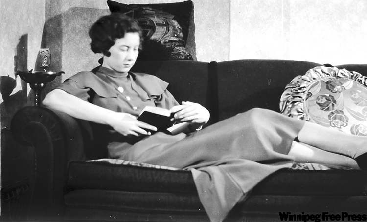 PHOTOS FROM NICK YUDELL COLLECTION
Bernice Acheson reading in the Acheson home.