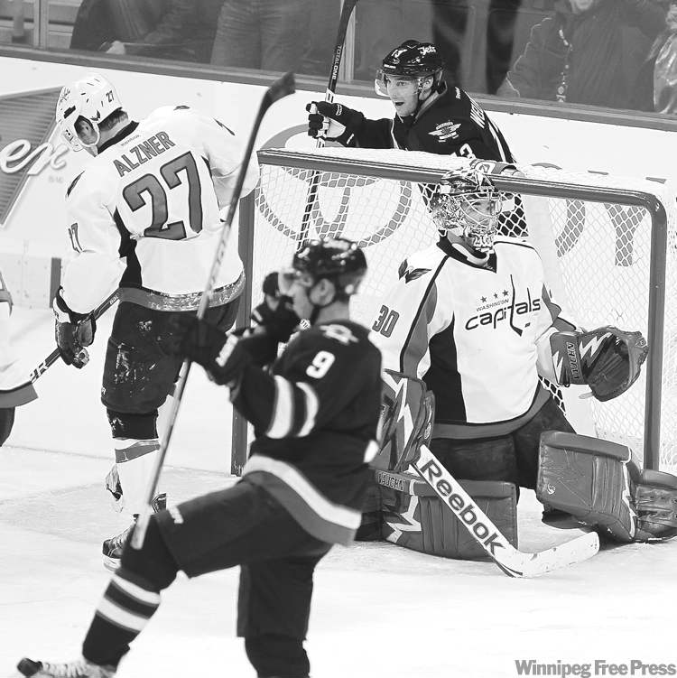 trevor hagan / the canadian press archives
Evander Kane (9) has scored 10 goals this season and hopes to snipe many more at the MTS Centre over the next month.