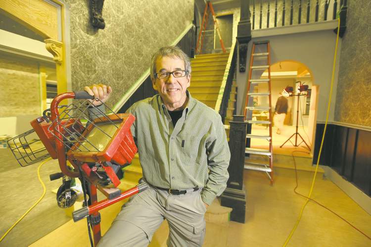 Ruth Bonneville / Winnipeg Free Press
'It's a great facility, perfect for us,' says co-executive producer Dennis Murphy of the two-storey 'house double' at the 15,000-square-foot Manitoba Production Centre at 1350 Pacific Ave.