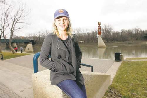 TREVOR HAGAN / WINNIPEG FREE PRESS 
Actress Shauna Black, who is in town to star in the Royal Manitoba Theatre Centre's God of Carnage, says she's sorry to see the ice gone from the rivers.