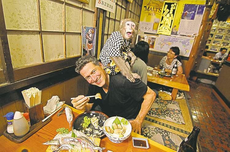 FOOD NETWORK CANADA
A monkey on his back: Blumer better leave a decent tip.
