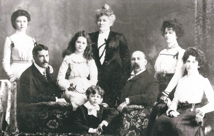 Family photo provided by Linda (McDougald) Watson
Winnipeg's Fortune family (L-R): Ethel, Robert (not on Titanic), Alice, Charles, Mary, Mark, Clara (not on the Titanic) and Mabel.