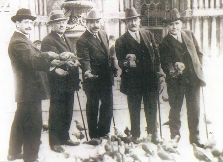 PHOTOs COURTESY MRS. JACK TWEDDLE / VEHICULE PRESS
Hugo Ross (from left), unidentified companion, Thomas McCaffry, Mark Fortune and Thomson Beattie, feed pigeons in St. Mark's Square, Venice, in March 1912 -- a few weeks before the Titanic sailed.