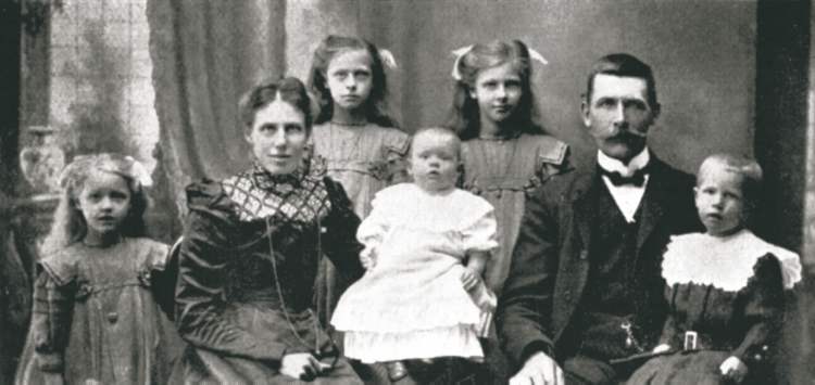 Johan Andersson was a financially secure farmer in Sweden, but he and his wife Alfrida decided to move with their five children to Winnipeg. The entire family died on the Titanic.