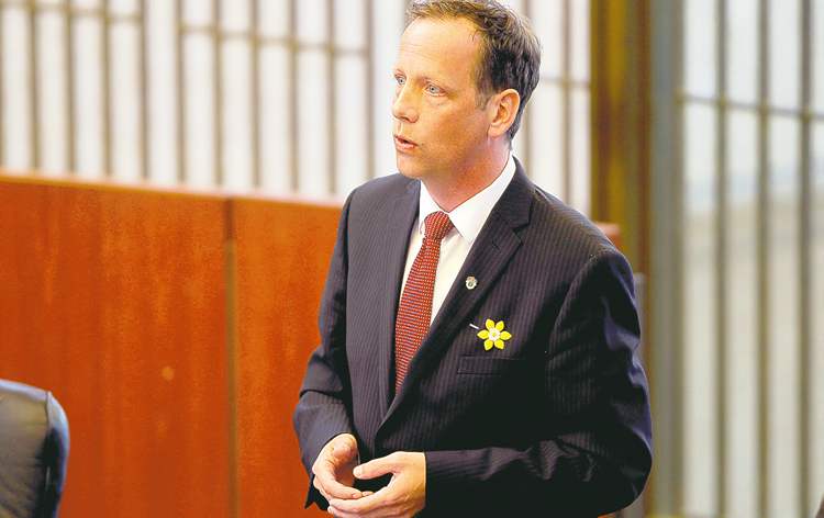 BORIS MINKEVICH / WINNIPEG FREE PRESS
River Heights Coun. John Orlikow told council Wednesday it was disrespectful to local developers to not solicit their ideas.