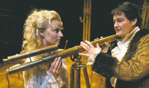 Phil Hossack / Winnipeg Free Press
Transit of Venus stars Monica Huisman and Russell Braun who play the main caracters in Manitoba Opera's 2007  production.