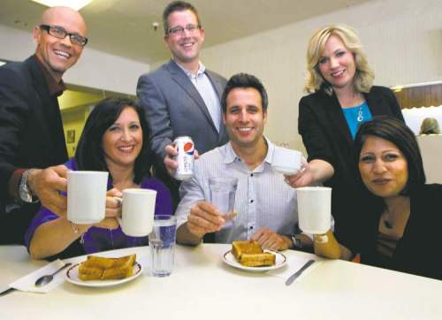 WAYNE GLOWACKI/WINNIPEG FREE PRESS
From left to right, Jeremy John,  Eva Kovacs, Derek Taylor (standing), Kris Laudien, Courtney Ketchen and Eleanor Coopsammy.