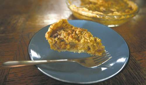 Rhubarb crumble pie