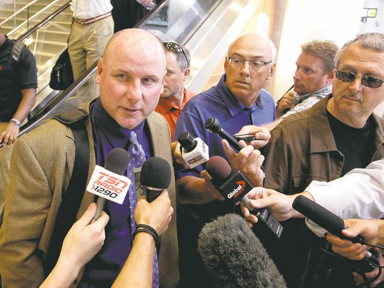 Mike Deal / Winnipeg Free Press
Mike Deal / Winnipeg Free Press
Blue Bombers head coach Paul LaPolice talks to the media at the airport after returning from Toronto where the team lost 25-22 to the Argonauts.