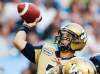 Mark Blinch / Reuters
Winnipeg Blue Bombers quarterback Alex Brink.