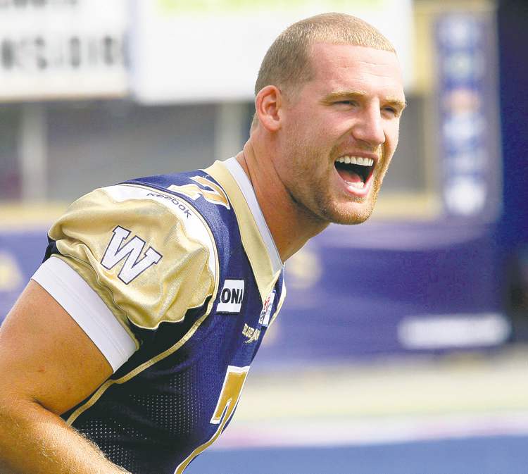 JOE BRYKSA / WINNIPEG FREE PRESS
Blue Bombers starting QB Alex Brink has a laugh with teammates during practice Thursday morning. He�ll have a huge role in tonight�s outcome.
