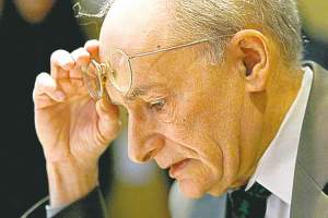 JOE BRYKSA / WINNIPEG FREE PRESS ARCHIVES
David Matas objects to Canadian drug firm's plan.