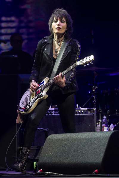 MIKE DEAL / WINNIPEG FREE PRESS
Joan Jet and the Blackhearts deliver a take-no-prisoners set for Winnipeg fans Thursday night.