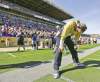 TREVOR HAGAN / WINNIPEG FREE PRESS
Bombers defensive line coach Will Plemons shows his frustration after the club's 25-24 loss to the Roughriders in the Sept. 9 Banjo Bowl at Canad Inns Stadium.