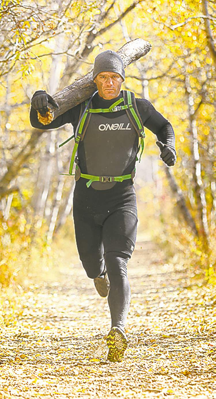 Ruth Bonneville / Winnipeg Free Press
Caelin White trains for the World's Toughest Mudder competition.
