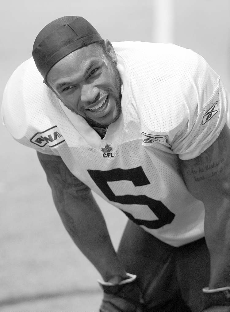 JOE BRYKSA / WINNIPEG FREE PRESS
Chad Simpson at practice Tuesday. The biggest struggle for the RB has been off the field � missing his family in Miami.