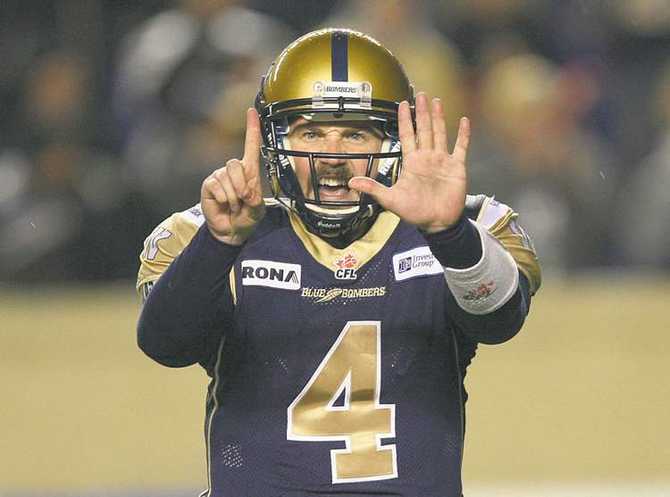 JOE BRYKSA / WINNIPEG FREE PRESS archives
Winnipeg Blue Bombers QB Buck Pierce makes his post-game beer order to the fetchers on the sideline during a game earlier this season.
