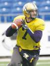 WAYNE GLOWACKI / WINNIPEG FREE PRESS
Alex Brink at team practice Tuesday. In his three starts this season, he went 60-of-111 for 790 yards with three TDs and four picks.