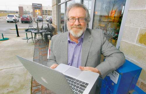 BORIS MINKEVICH / WINNIPEG FREE PRESS
Martin Itzkow is ready to help clients see the big picture.