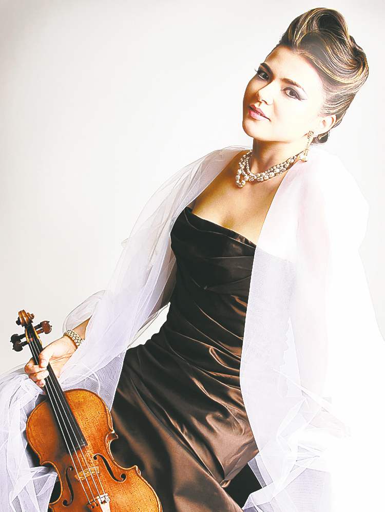 SUPPLIED PHOTO
Violinist Karen Gomyo performs with the MCO on Nov. 21.