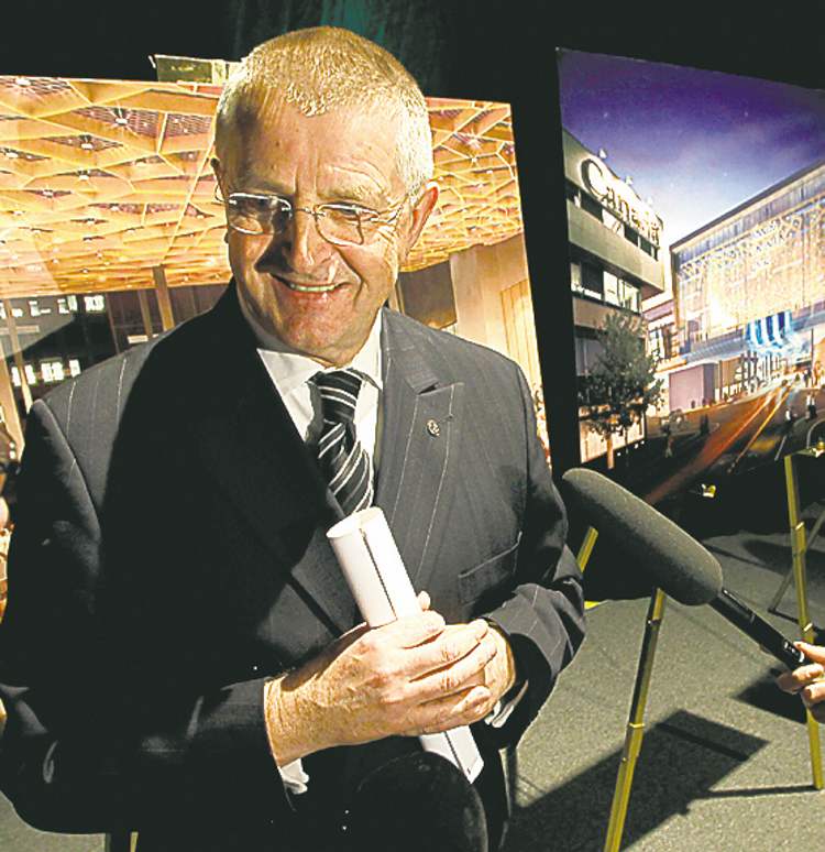 Wayne Glowacki / Winnipeg Free Press
Klaus Lahr, president and CEO, Winnipeg Convention Centre speaks to reporters about the convention centre's $180-million-plus expansion.