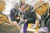 John Woods / the canadian press
Jets goalie Al Montoya stops to sign autographs for fans after practice Wednesday.