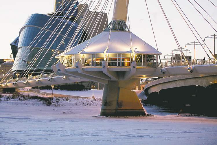 Winnipeg Free Press
John Woods / Winnipeg Free Press
St. Boniface Coun. Dan Vandal likes the idea of a private-public partnership for the Esplanade's eatery.