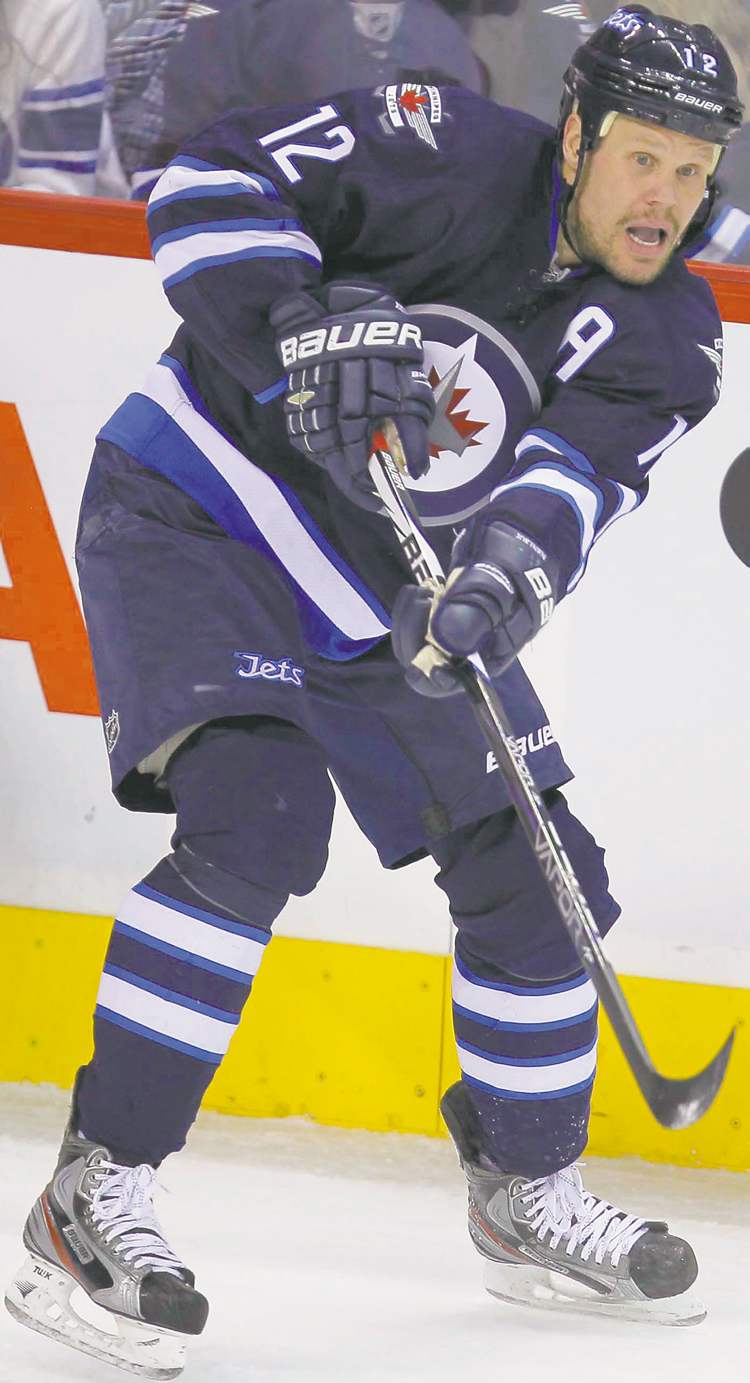 Winnipeg Free Press
FULL CLOSECUT CLOSE CUT
Olli Jokinen general action from the game vs. Ottawa Senators. January 19, 2013 BORIS MINKEVICH / WINNIPEG FREE PRESS