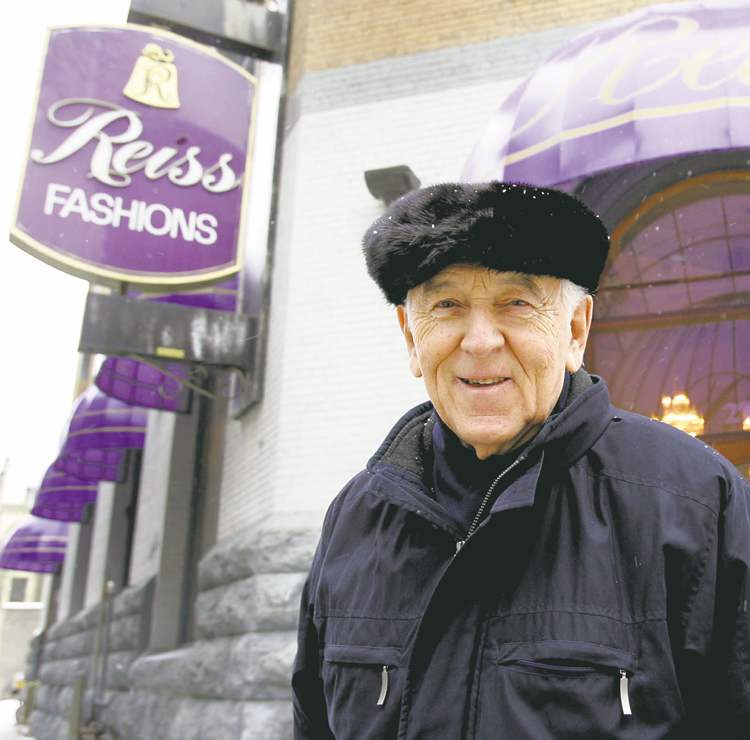 WAYNE GLOWACKI / WINNIPEG FREE PRESS archives
Harry Reiss, along with his brother, Sam, started the high-end fur business in 1952.