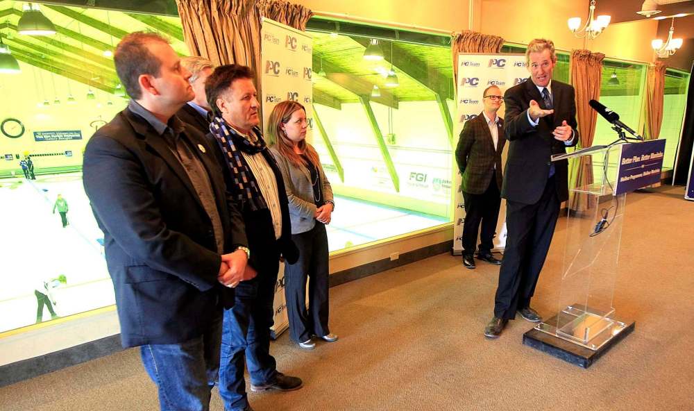 PHIL HOSSACK / WINNIPEG FREE PRESS
Provincial Conservative leader Brian Pallister used the venue at the Rossmere Curling Club to announce a new provincial Curling Centre of Excellence in Winnipeg.