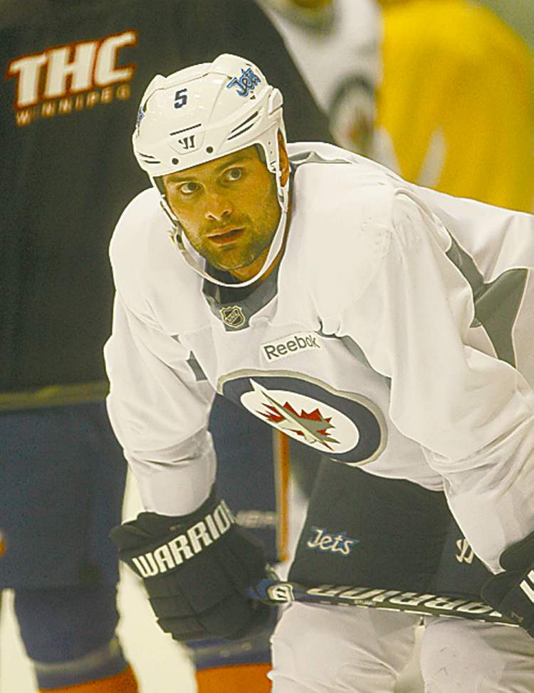 KEN GIGLIOTTI / WINNIPEG FREE PRESS archives
Injured Jets blue-liner Mark Stuart is listed as day-to-day and unlikely to play today.