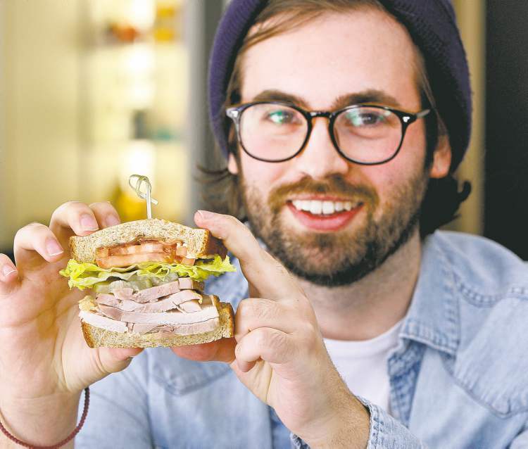 KEN GIGLIOTTI /  / WINNIPEG FREE PRESS
Terry Proveda grades clubhouses on his blog, and says this one from the Metropolitan Entertainment Centre (below) is like Wagon Wheel's 'long-lost twin'.