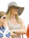 CP
Skier Lindsey Vonn follows her new beau, Tiger Woods.
