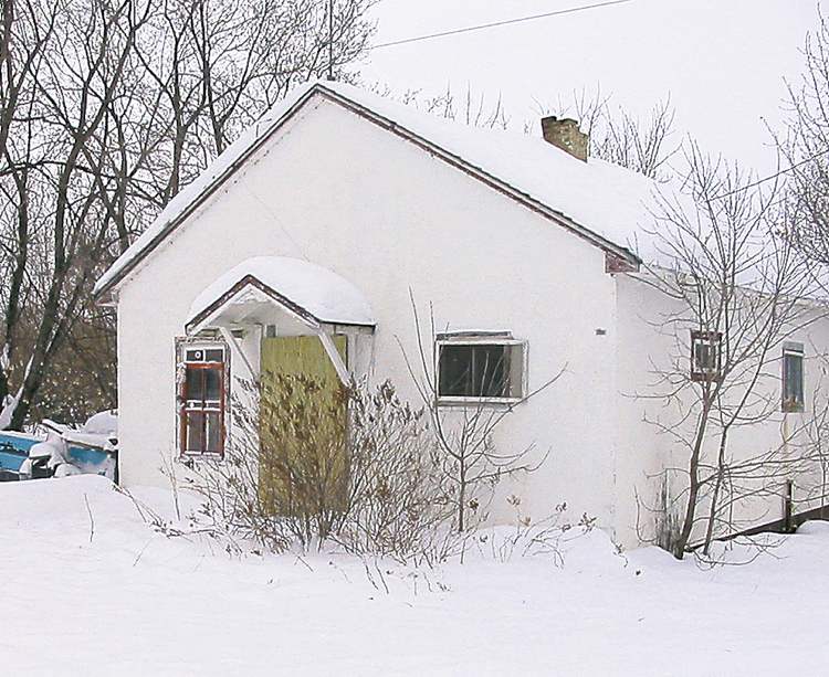 Bill Redekop / Winnipeg Free Press Archives
Elsie Steppa was found dead inside her Ethelbert home on Jan. 19, but her nephew was found outside two days later, leading to speculation of a murder-suicide.
, Manitoba - Home where the double homicide took place. January 29 2013. story / photo. Winnipeg Free Press.