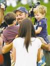 adam cairns / columbus dispatch
Matt Kuchar celebrates with his family after winning the Memorial.