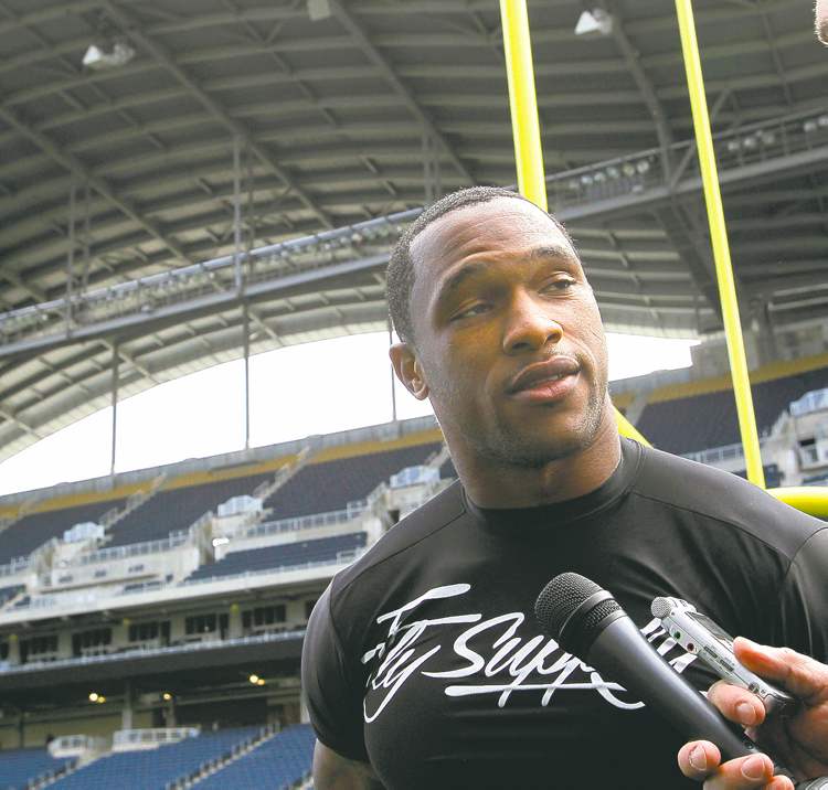 WAYNE GLOWACKI/WINNIPEG FREE PRESS
Blue Bomber running back Chad Simpson added eight or nine pounds over the off-season. It is part of his plan for greatness.