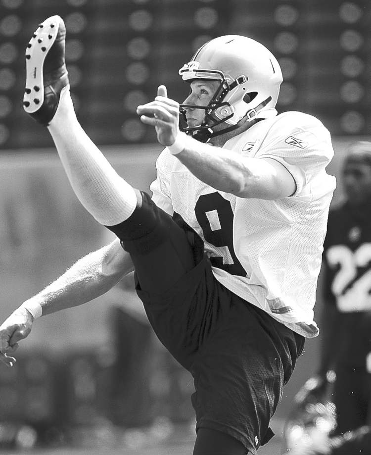 KEN GIGLIOTTI / WINNIPEG FREE PRESS
Mike Renaud is the clear frontrunner in the punting battle.