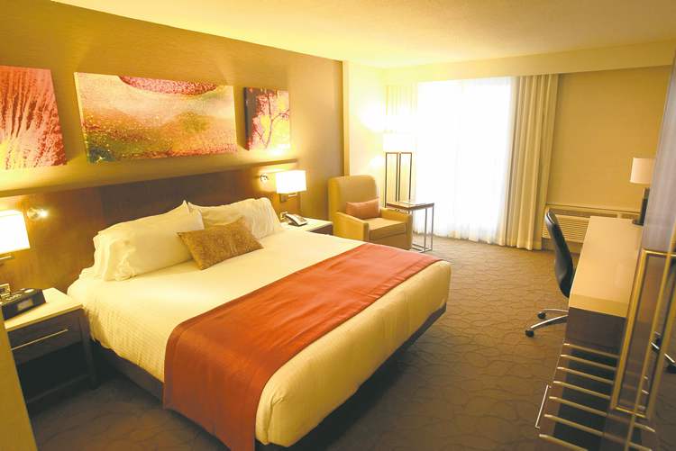 Wayne Glowacki / Winnipeg Free Press
A renovated 'ModeRoom' in the Delta Winnipeg Hotel.