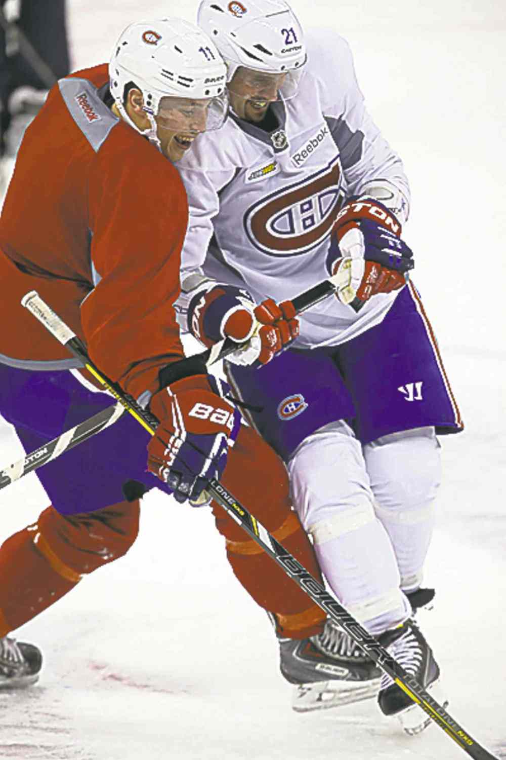 TREVOR HAGAN / WINNIPEG FREE PRESS
Habs Brendan Gallagher (left) and Brian Gionta at practice.