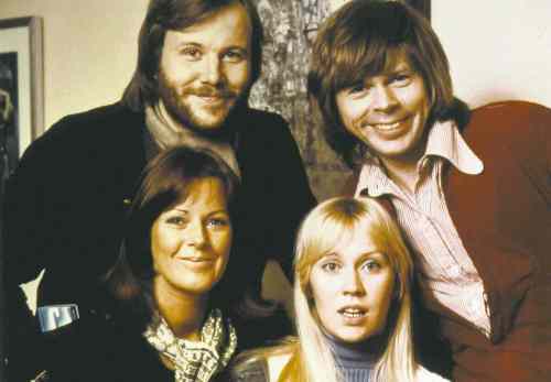 CP
ABBA in 1974: (clockwise, from top left) Benny Andersson, Bj��rn Ulvaeus, Anna-Frid Lyngstad and Agnetha F��ltskog.