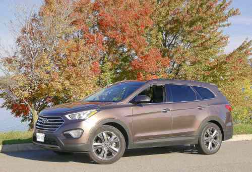 Postmedia
2013 Hyundai Santa Fe XL