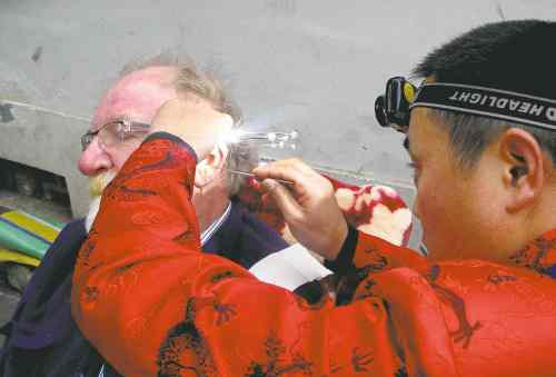 An ear cleaner sheds some light on Gerald Flood's inner ear.