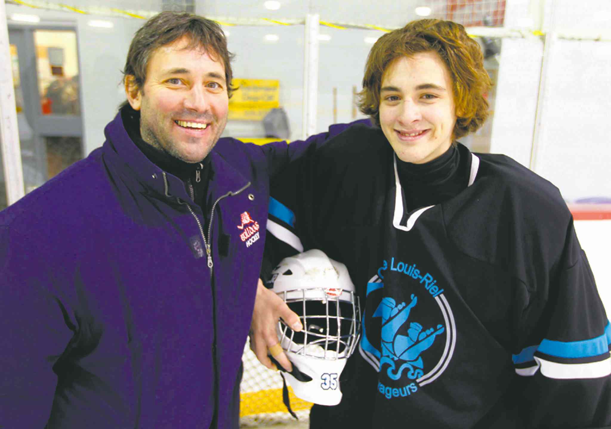 Father, son rivals in local puck battle – Winnipeg Free Press