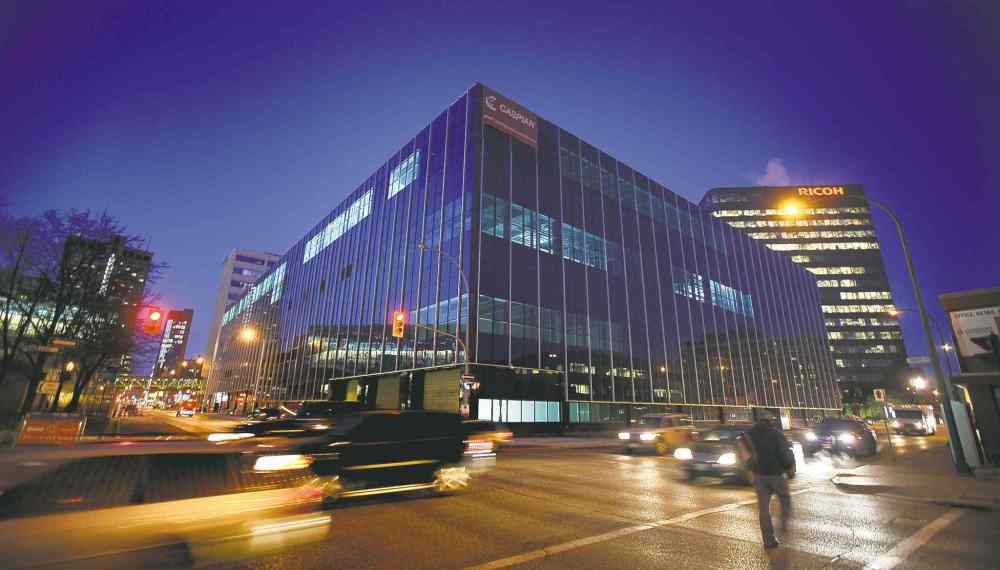 Phil Hossack / Winnipeg Free Press files
The new police HQ building was sold to council in 2009 as a $135-million project but the renovation of the former Canada Post building on Graham Avenue has been plagued by $28 million worth of cost overruns.