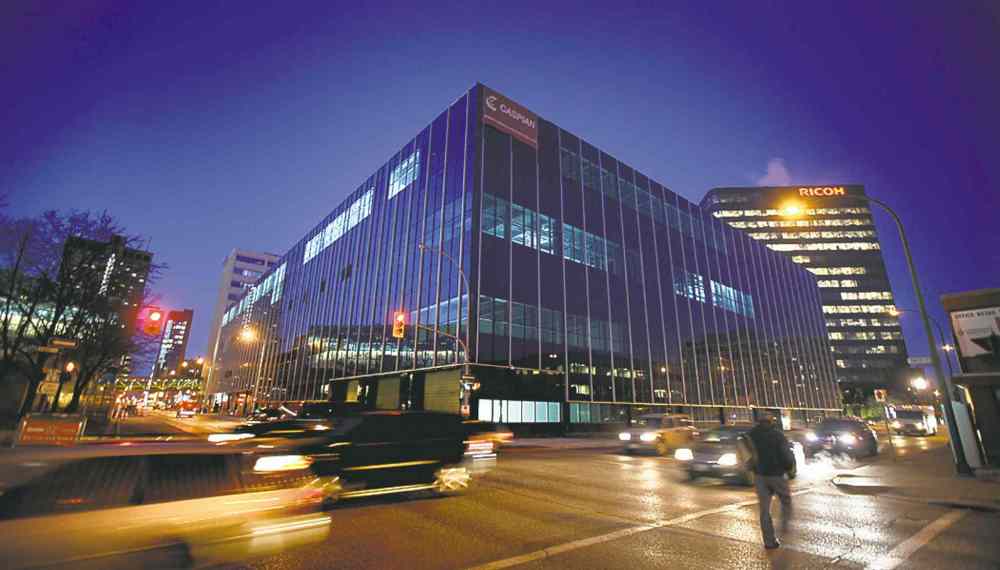 Phil Hossack / Winnipeg Free Press files
The newly renovated building at Smith Street and St. Mary Avenue, formerly the Canada Post offices and now the Headquarters for the Winnipeg Police Service.