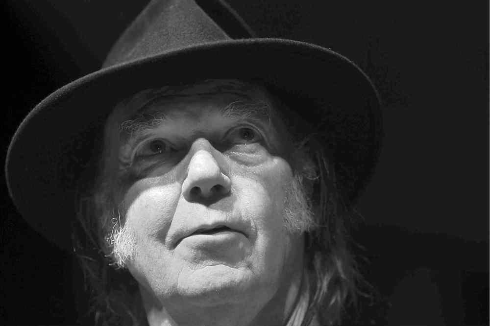 Neil Young appears at a news conference before his concert in Winnipeg on Thursday night. (Joe Bryksa / Winnipeg Free Press files)