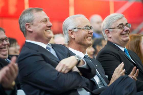 DAVID LIPNOWSKI PHOTOHartley Richardson (centre), with Paul Soubry (left), president of New Flyer Industries and chairman of the Front and Centre campaign, and University of Manitoba president David Barnard.
